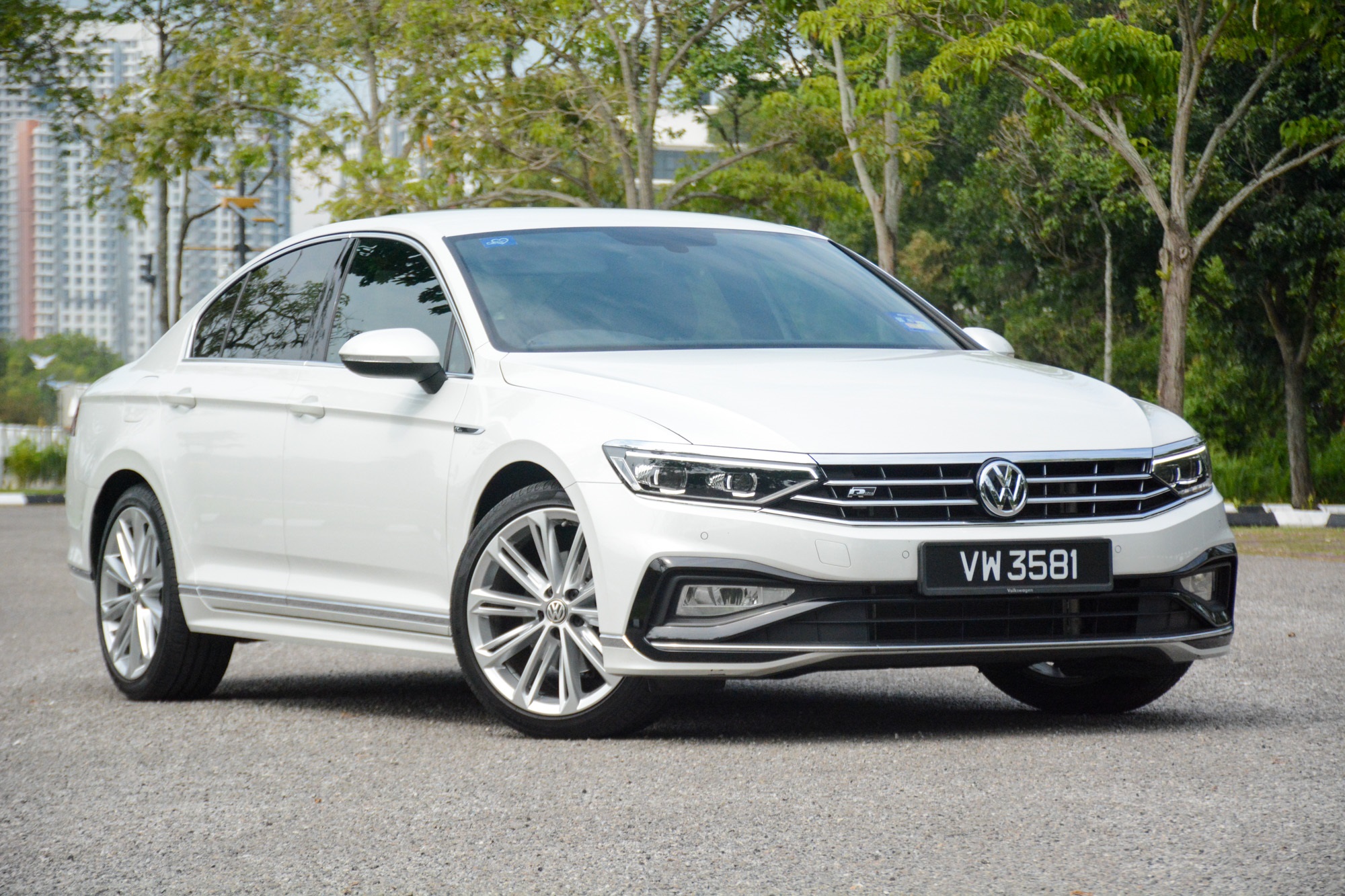 topgear-no-stock-shortage-for-vw-rebates-up-to-rm10k-offered-on-new